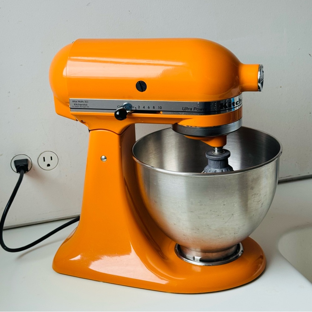 KitchenAid Tangerine Mixer used twice nwot - Picture 2 of 11